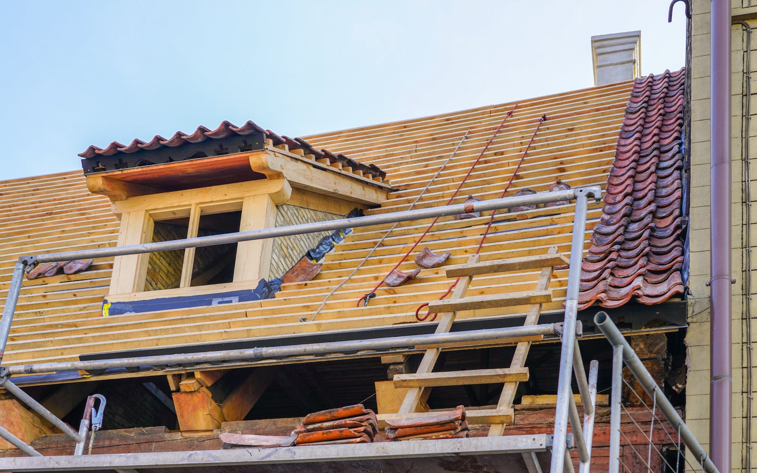 roof restoration contractors